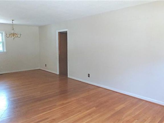 2nd image of 329 De Laura Dr
