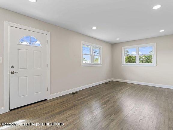 5th image of 200 Terrace Avenue