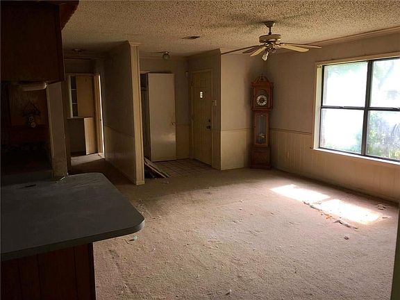 3rd image of 1803 Oak Hill Dr