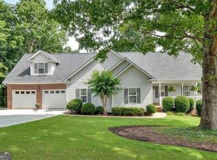 17 Sassafras Trl NE, Cartersville, GA 30121