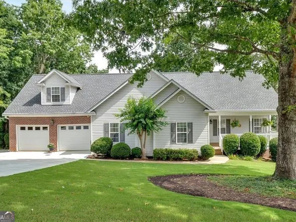 17 Sassafras Trl NE, Cartersville, GA 30121