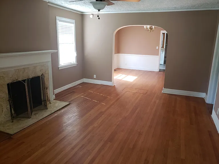 1037 4th Ct W — Photo 2