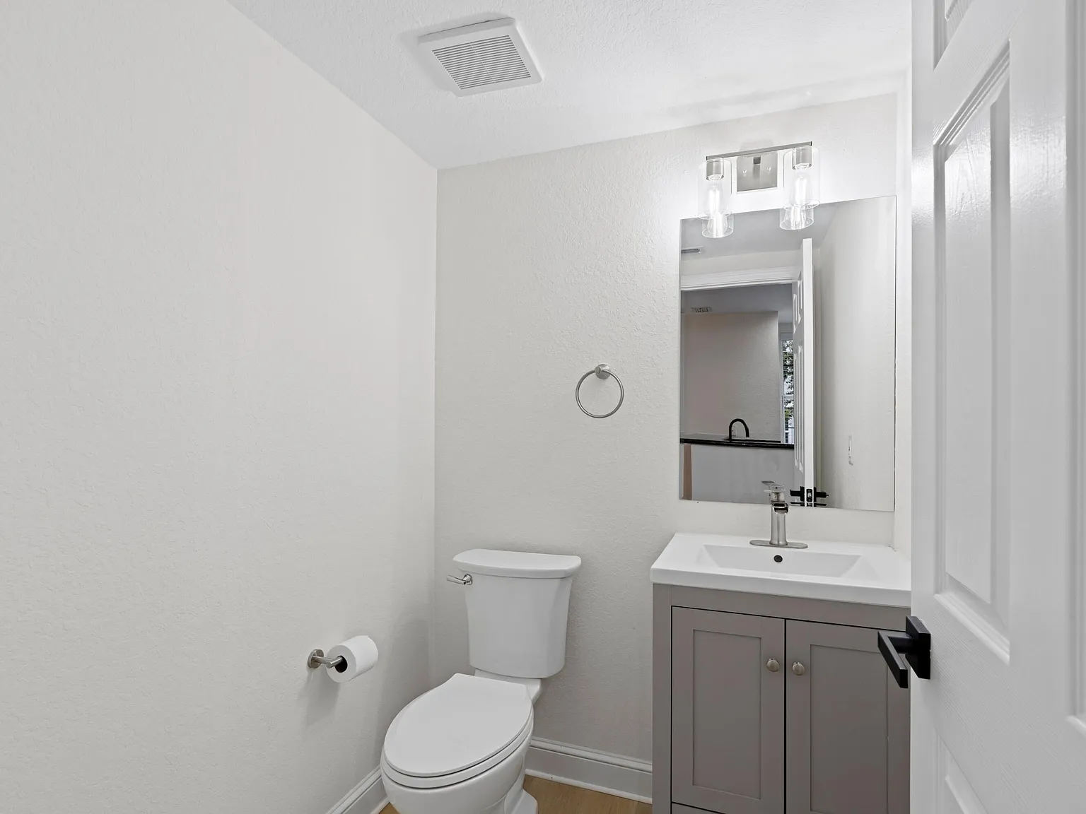 2 bed, 2.5 bath, 1522 sqft, $4,200 — Photo 4