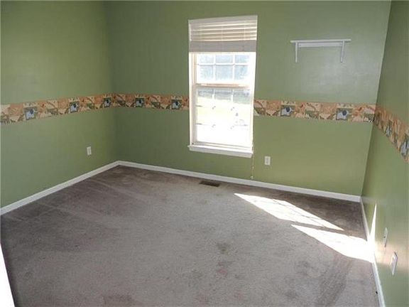 4th image of 12320 Crystal Ave