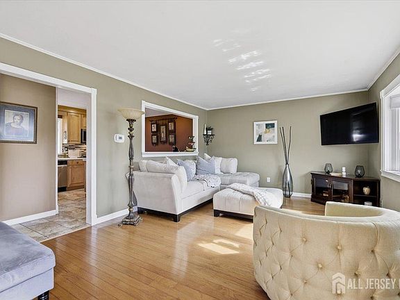3rd image of 12 Norfolk Rd