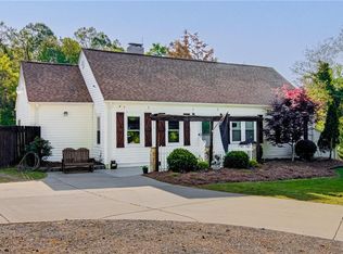 242 Crestwood Cir, High Point, NC 27260