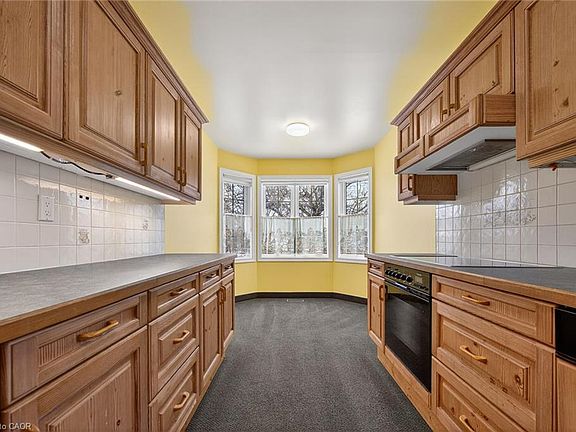 3rd image of 3241 Kathleen Dr