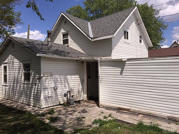 2nd image of 610 E 5th St