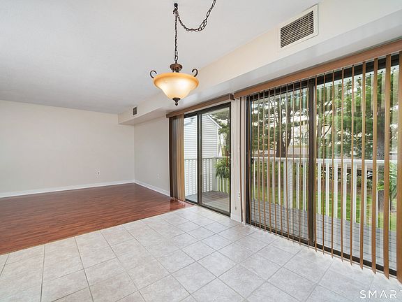 5th image of 102 Brookwood Drive