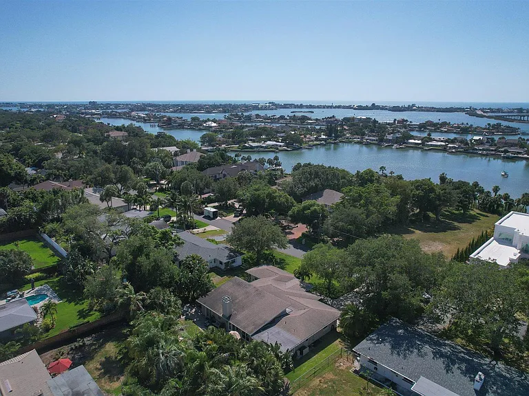 113 Harbor View Ln — Photo 51