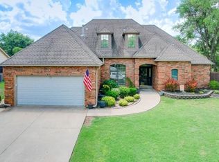 2300 Oxford Dr, Ponca City, OK 74604