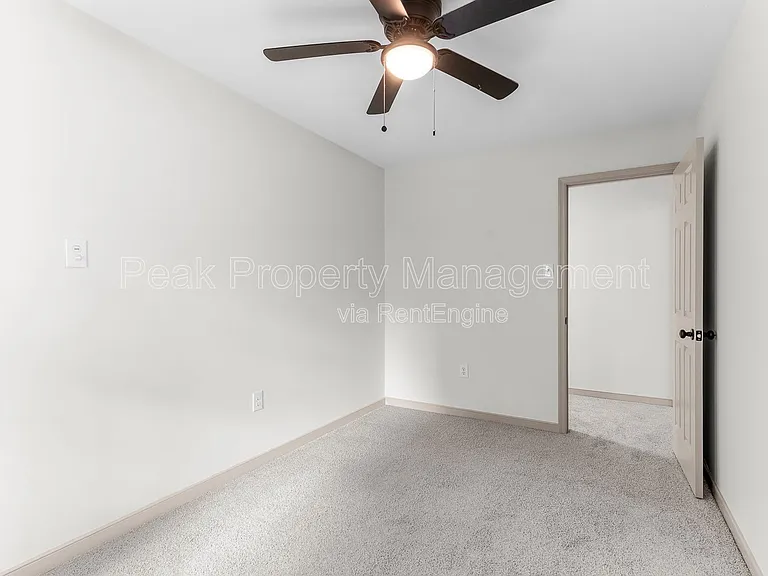 504 Winamack Ct — Photo 26
