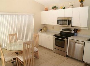 1057 Fairfax Cir W, Boynton Beach, FL 33436