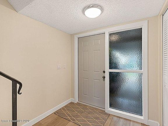 2nd image of 409 Dove Ln #511