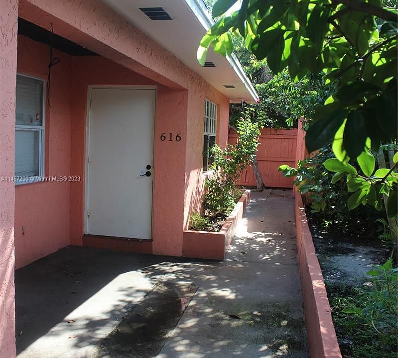 1st image of 616 Highland Ave #616