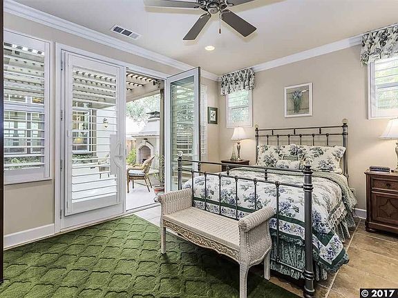 4th image of 815 Griffon Ct