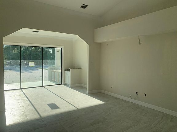 5th image of 4565 Everglades Blvd N