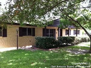 2nd image of 1004 Oakridge Dr