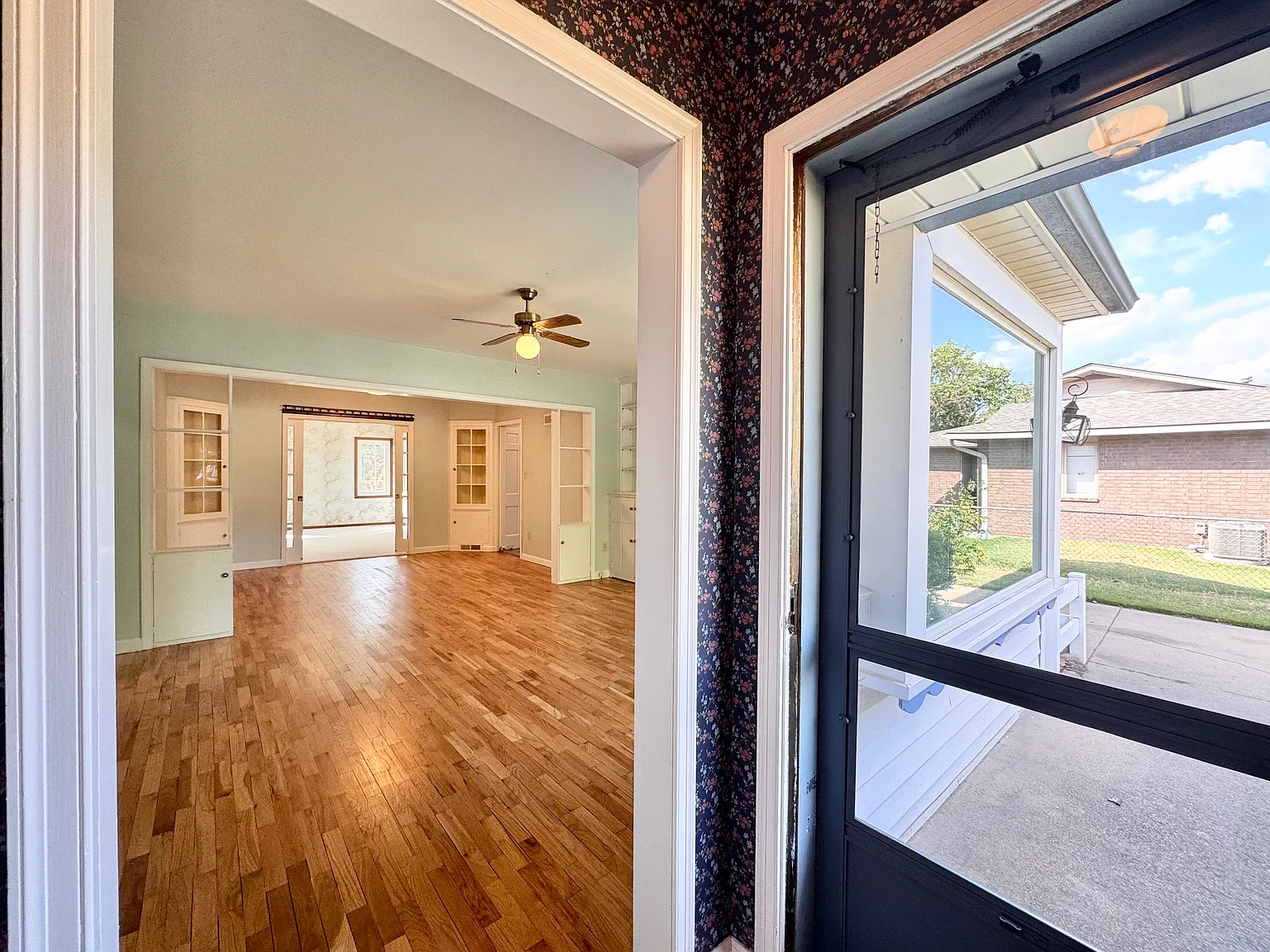 2 bed, 1305 sqft, $1,200 — Photo 3