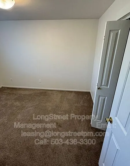 1927 NW Highland Dr — Photo 27