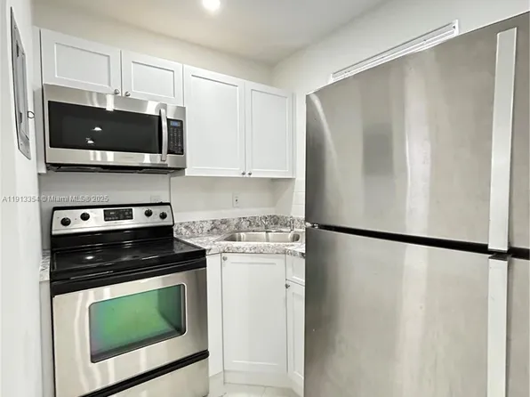 6950 NW 8th Ave APT 3, Miami, FL 33150