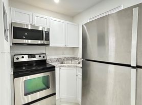 6950 NW 8th Ave, Miami, FL