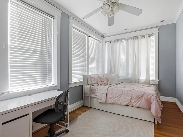 7106 Forsyth Blvd — Photo 10