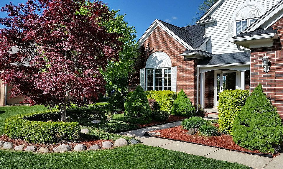 1st image of 46724 Glen Pointe Dr