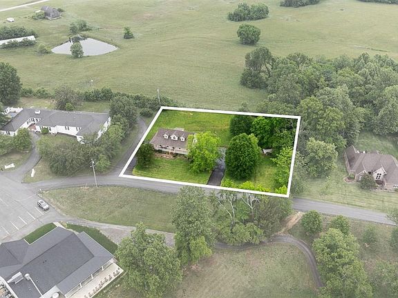 3rd image of 155 Golf Course Rd