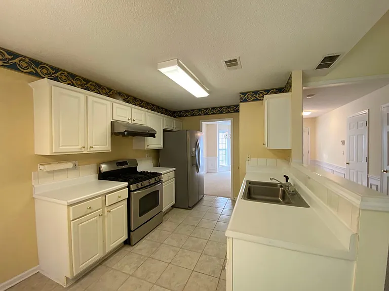 2585 Davenport Park Dr — Photo 10