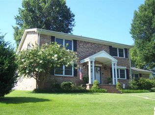 400 Linden Dr, Mayfield, KY 42066