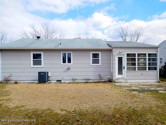 2nd image of 82 Brakenbury Dr