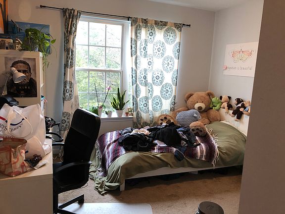5th image of 212 Courtney Cir
