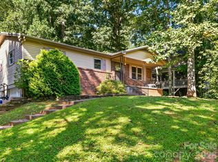 28 Fairhaven Ct, Asheville, NC 28803