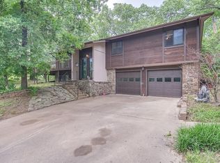 14 London Dr, Bella Vista, AR 72715