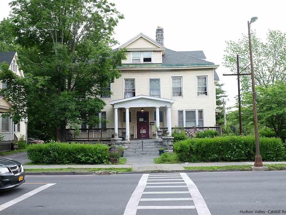 2nd image of 260 Clinton Ave
