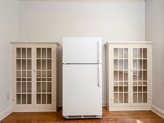 3rd image of 3500 Dupont Ave S APT 202