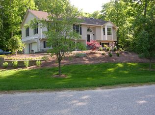 15 G H Carter Dr, Danville, NH 03819