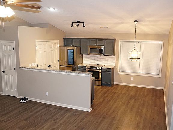 2nd image of 3061 Maddie Ln