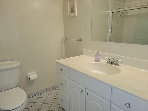 4th image of 89 John Glenn Cir