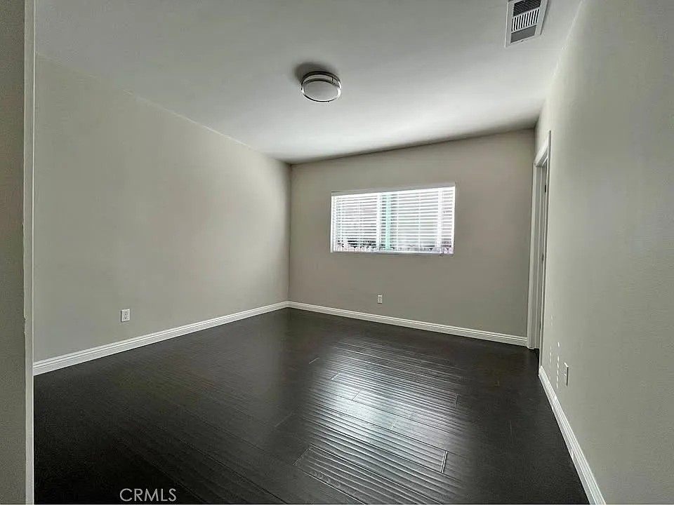 1 bed, 550 sqft, $1,400 — Photo 1
