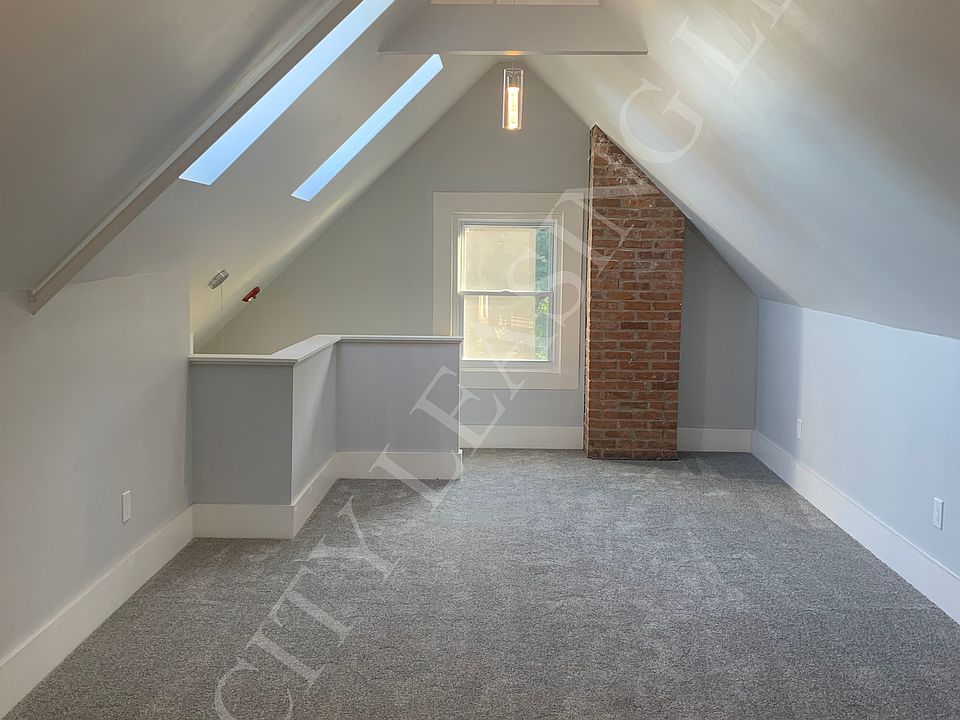 1st image of 965 Monroe Ave #5