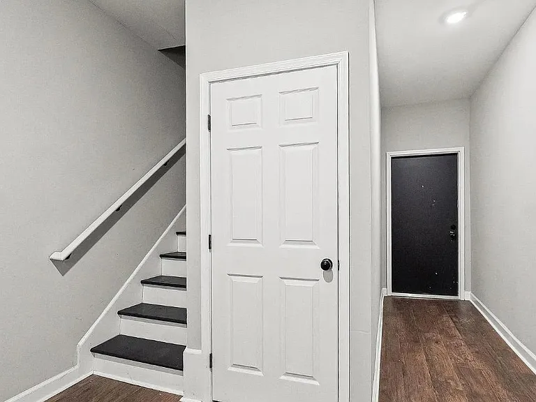 2301 Whittier Ave #1 — Photo 18