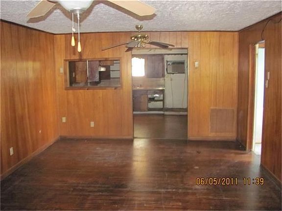 4th image of 327 Avenue J