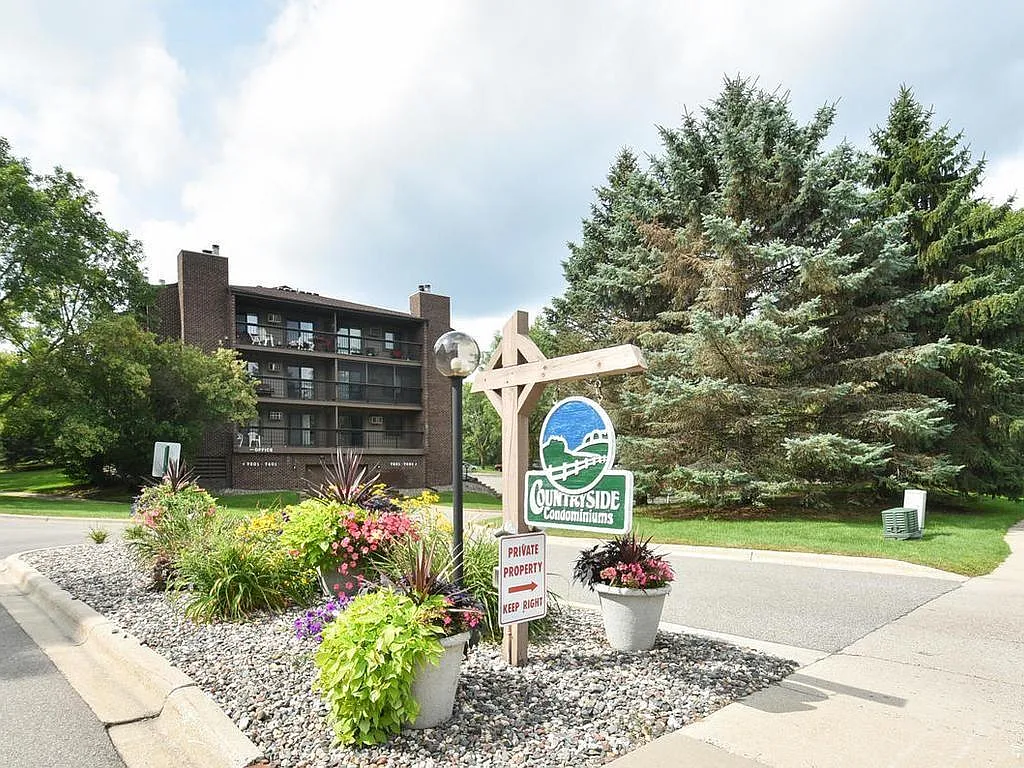 1 bed, 690 sqft, $1,350 — Photo 1