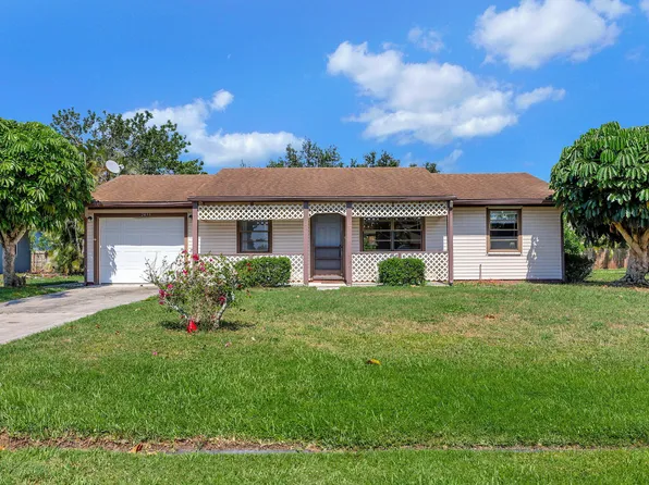 2433 SE Warwick Street, Port St Lucie, FL 34984