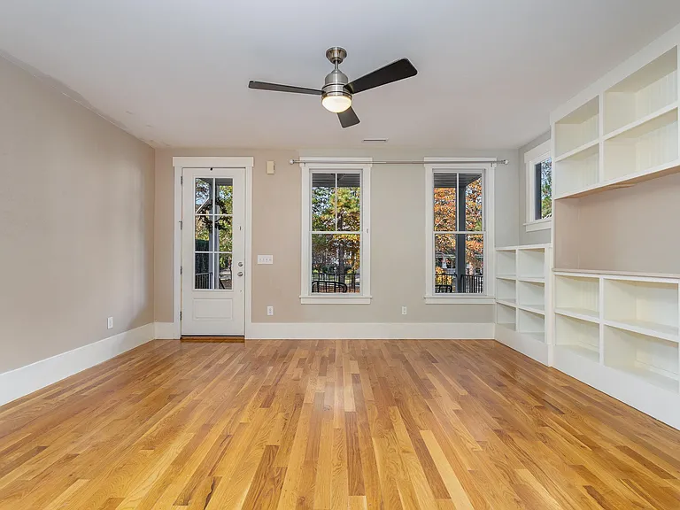 1239 Great Ridge Pkwy — Photo 17