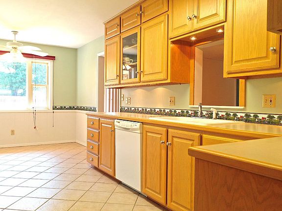 5th image of 2621 Oaklawn Dr