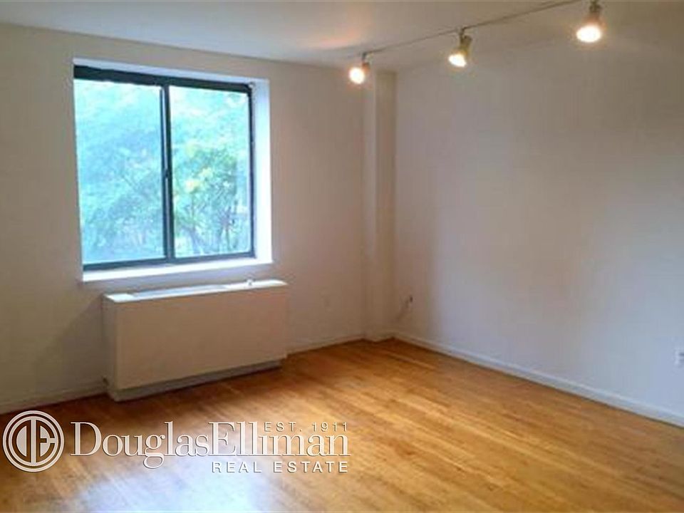 2nd image of 458 W 52nd St APT 1A