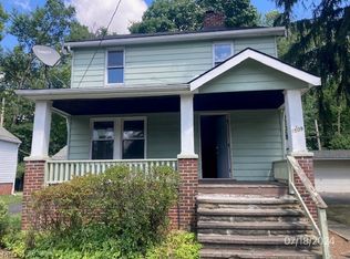 1509 S Noble Rd, Cleveland Heights, OH 44121
